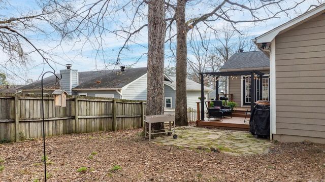 2 Cedar Ridge Court, Little Rock, AR 72211