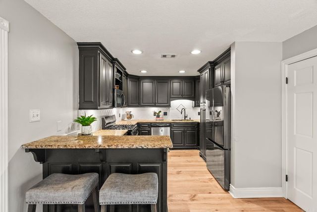 2 Cedar Ridge Court, Little Rock, AR 72211