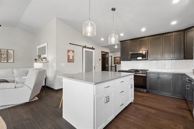 5078 N MILKWEED TRAIL, Appleton, WI 54913