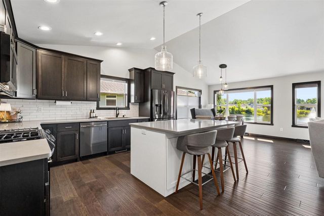 5078 N MILKWEED TRAIL, Appleton, WI 54913