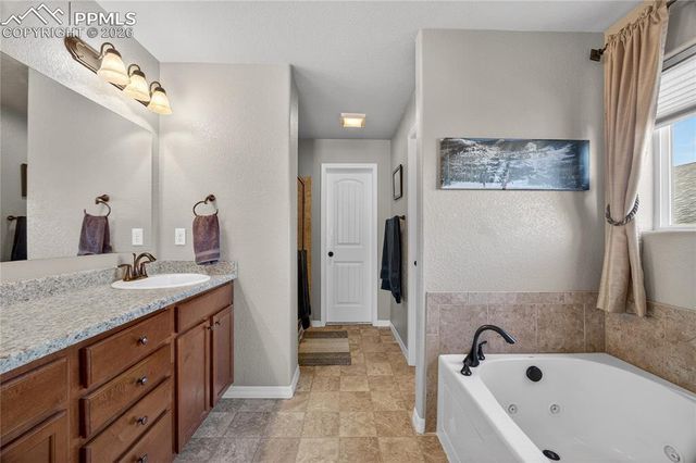 13138 Diamond Edge Way, Colorado Springs, CO 80921