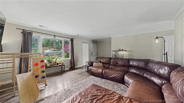 2419 Shelby Street, New Albany, IN 47130