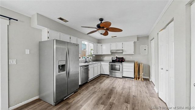 2419 Shelby Street, New Albany, IN 47130