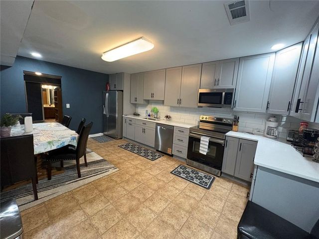 180 Village Green Court SW B, Lilburn, GA 30047