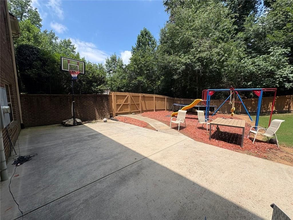 180 Village Green Court SW B, Lilburn, GA 30047
