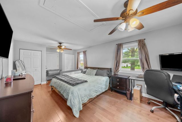 26 Cross Street, Bristol, IL 60512