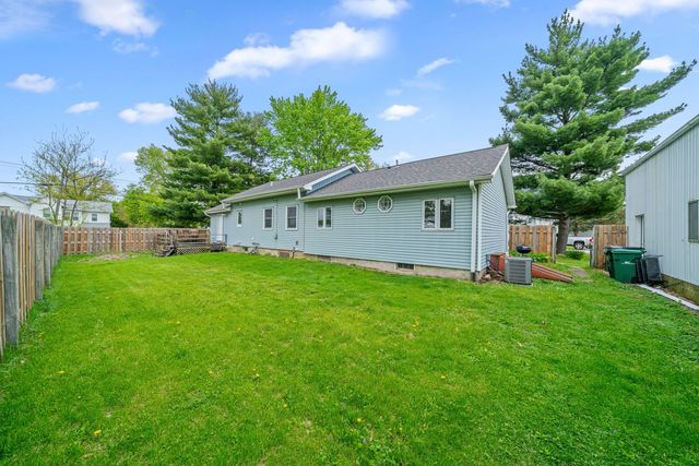 26 Cross Street, Bristol, IL 60512