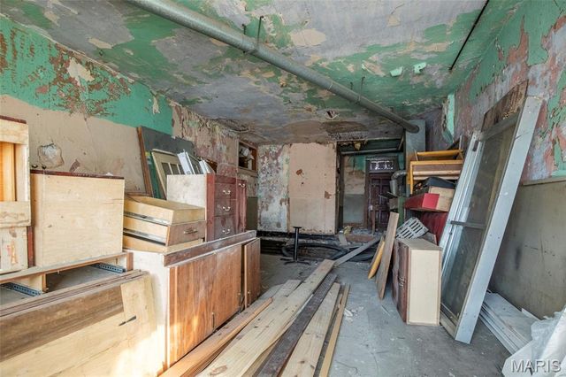 7011 S Broadway, St Louis, MO 63111