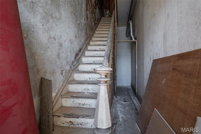 7011 S Broadway, St Louis, MO 63111