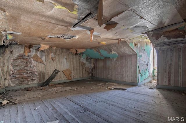 7011 S Broadway, St Louis, MO 63111