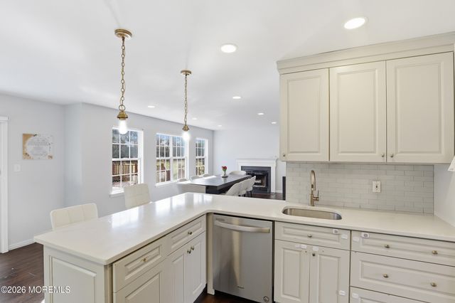 9 Stacy Court, Jackson, NJ 08527