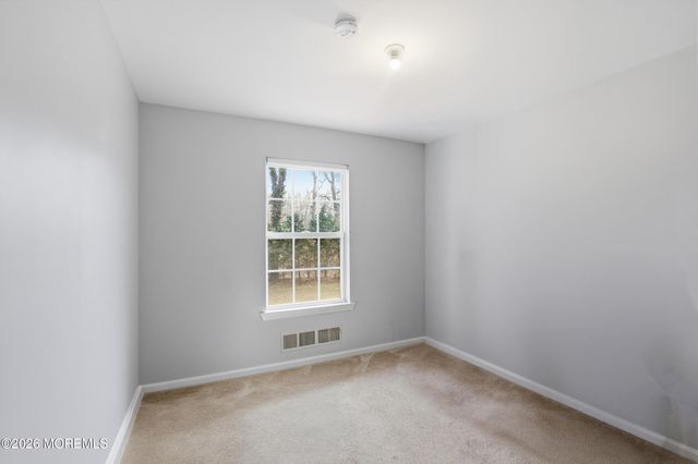 9 Stacy Court, Jackson, NJ 08527