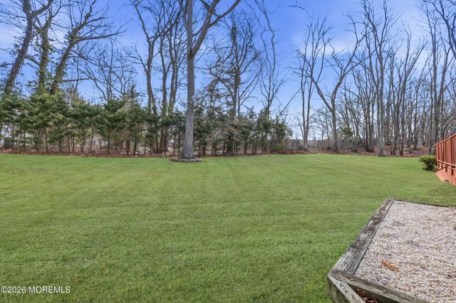 9 Stacy Court, Jackson, NJ 08527