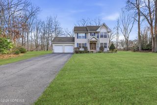 9 Stacy Court, Jackson, NJ 08527