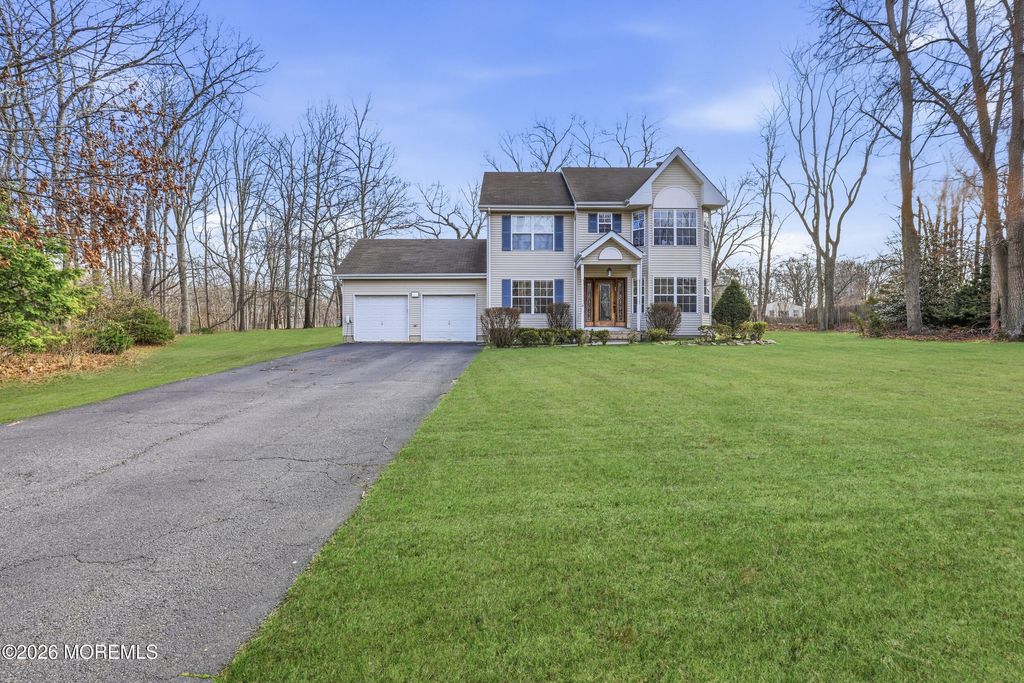 9 Stacy Court, Jackson, NJ 08527