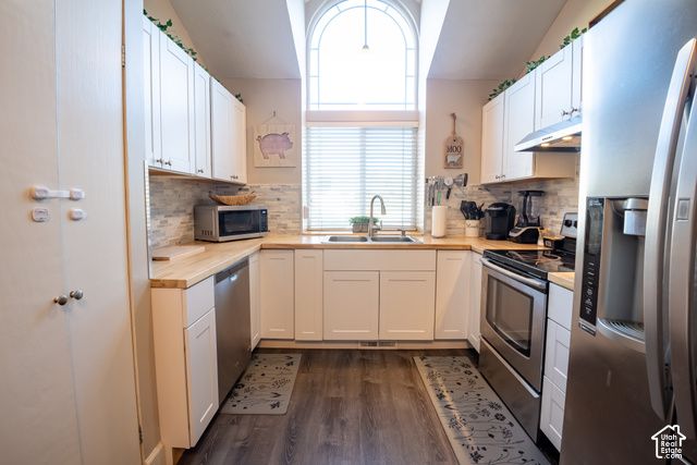 9170 S RIVER RIDGE DR, West Jordan, UT 84088