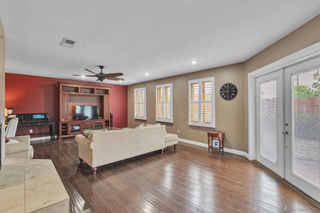 6907 Bettyhill Dr., San Diego, CA 92117