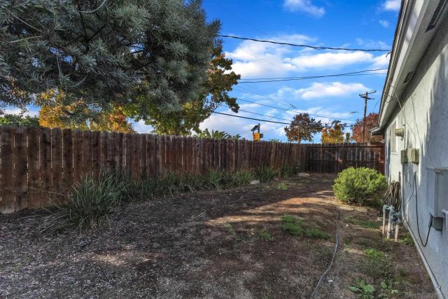 6907 Bettyhill Dr., San Diego, CA 92117