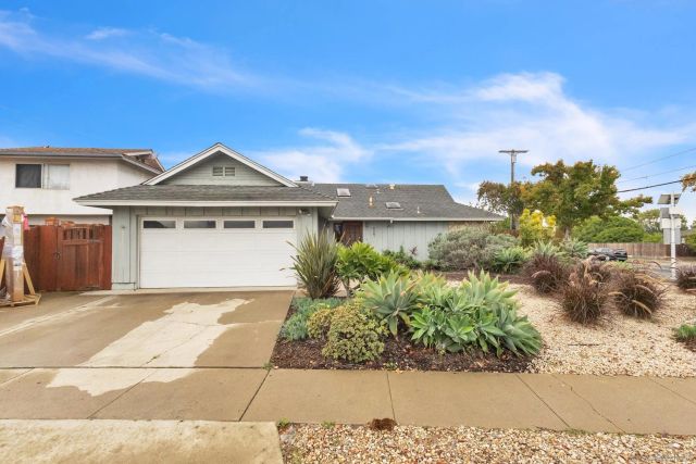 6907 Bettyhill Dr., San Diego, CA 92117