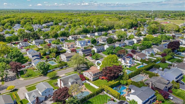 30 Columbine Lane, Kings Park, NY 11754