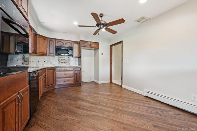 30 Columbine Lane, Kings Park, NY 11754
