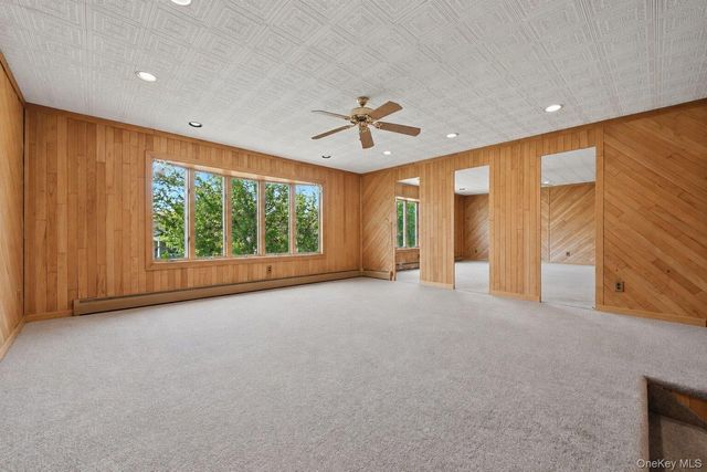 30 Columbine Lane, Kings Park, NY 11754