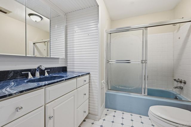 30 Columbine Lane, Kings Park, NY 11754