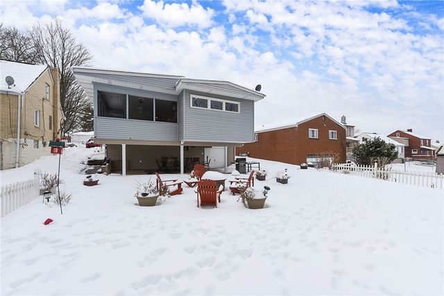 1121 Monongahela Blvd, White Oak, PA 15131