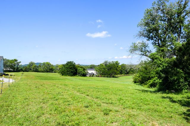 0 Hwy 25 W, Gallatin, TN 37066