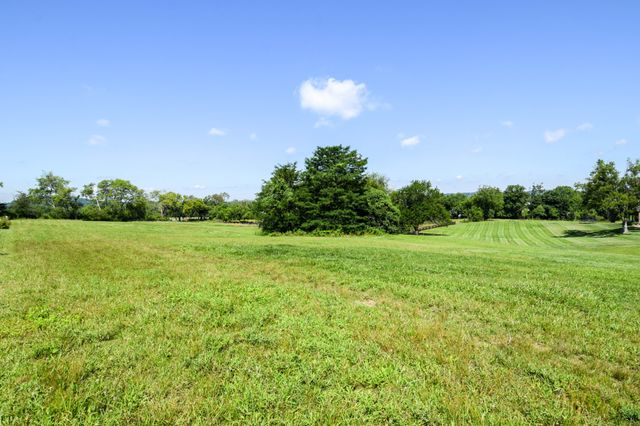 0 Hwy 25 W, Gallatin, TN 37066