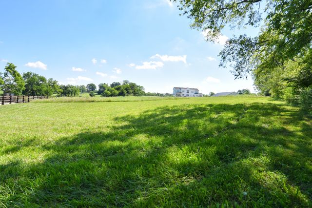 0 Hwy 25 W, Gallatin, TN 37066