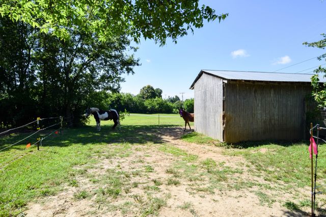 0 Hwy 25 W, Gallatin, TN 37066
