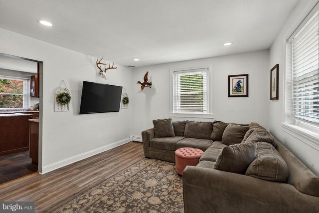 547 LIMERICK CENTER RD, Royersford, PA 19468