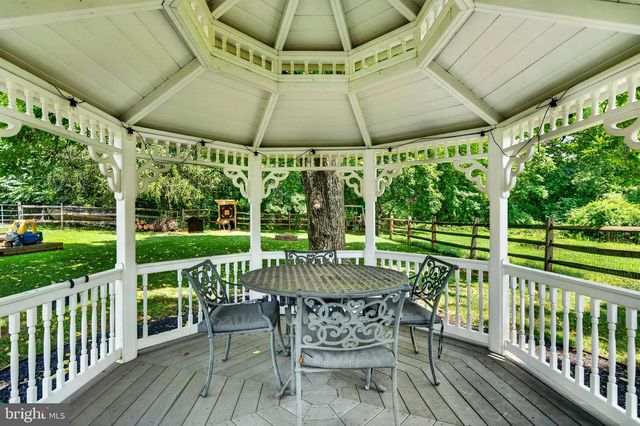 547 LIMERICK CENTER RD, Royersford, PA 19468