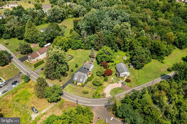 547 LIMERICK CENTER RD, Royersford, PA 19468