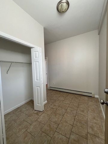 86 Sutton Street, Providence, RI 02903