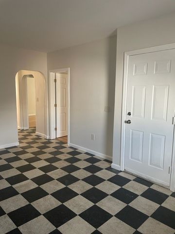 86 Sutton Street, Providence, RI 02903