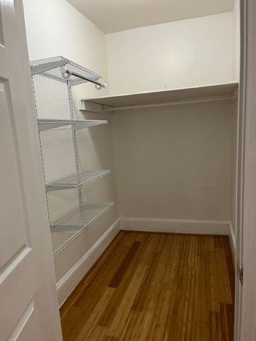 86 Sutton Street, Providence, RI 02903