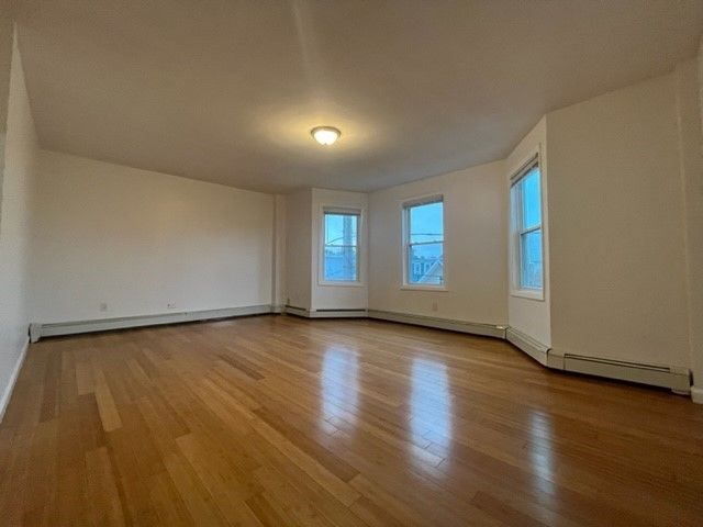 86 Sutton Street, Providence, RI 02903