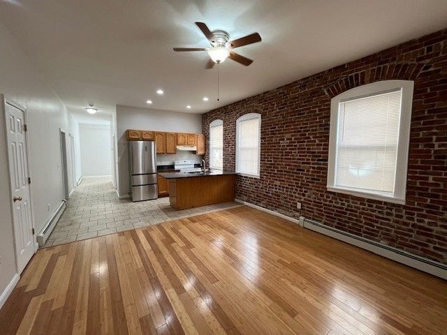 86 Sutton Street, Providence, RI 02903