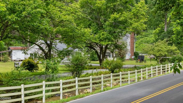 1139 Glades Road, Gatlinburg, TN 37738