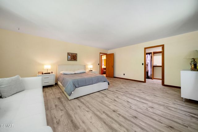 1139 Glades Road, Gatlinburg, TN 37738