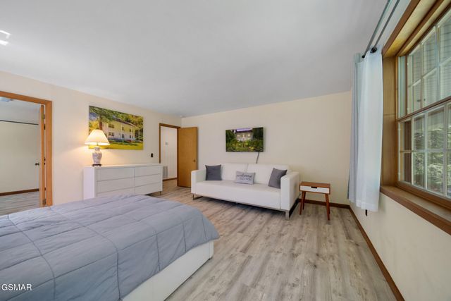 1139 Glades Road, Gatlinburg, TN 37738