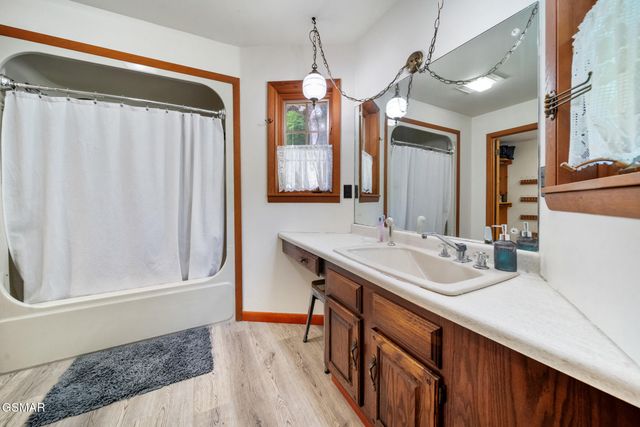 1139 Glades Road, Gatlinburg, TN 37738