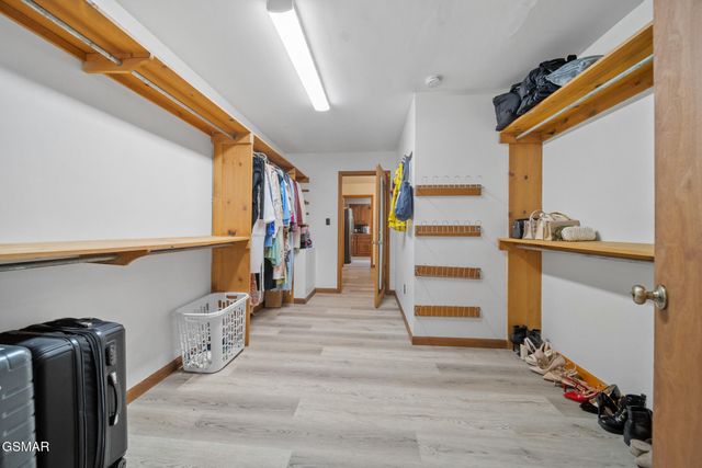 1139 Glades Road, Gatlinburg, TN 37738