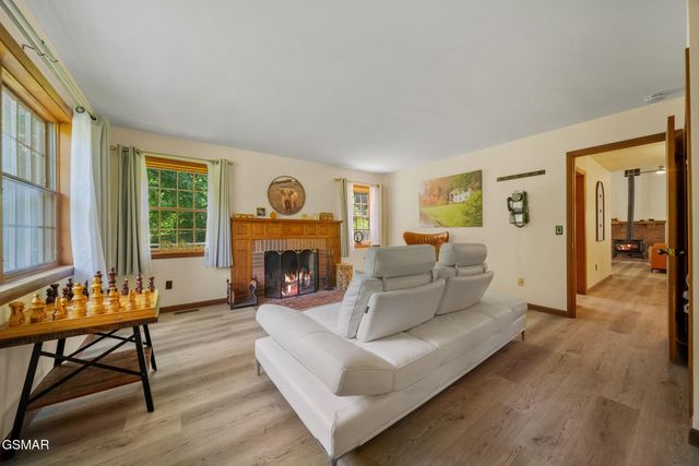 1139 Glades Road, Gatlinburg, TN 37738