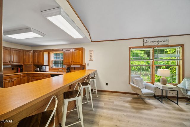 1139 Glades Road, Gatlinburg, TN 37738