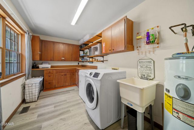 1139 Glades Road, Gatlinburg, TN 37738