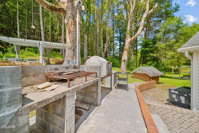 1139 Glades Road, Gatlinburg, TN 37738