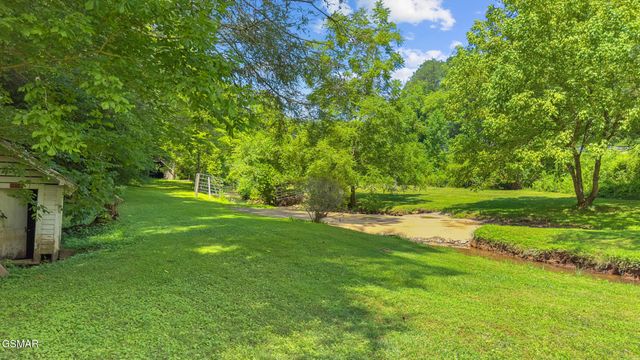 1139 Glades Road, Gatlinburg, TN 37738